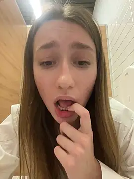 Snapshot of Lia__Love chatting on December 4, 4:16 pm Lia Love online show from December 4, 4:16 pm