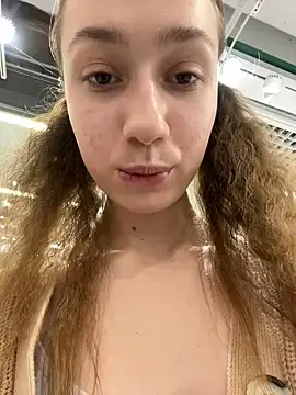 Snapshot of Lia__Love chatting on December 9, 1:13 pm Lia Love online show from December 9, 1:13 pm