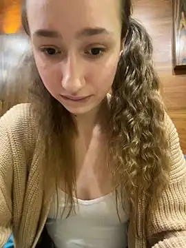 Snapshot of Lia__Love chatting on December 9, 4:15 pm Lia Love online show from December 9, 4:15 pm