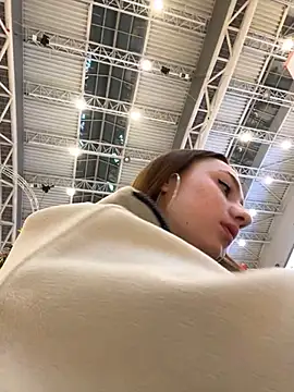 Snapshot of Lia__Love chatting on December 10, 1:11 pm Lia Love online show from December 10, 1:11 pm