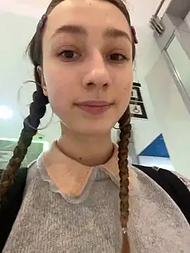 Snapshot of Lia__Love chatting on December 22, 12:27 pm Lia Love online show from December 22, 12:27 pm