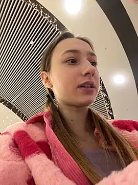 Snapshot of Lia__Love chatting on December 27, 12:12 pm Lia Love online show from December 27, 12:12 pm