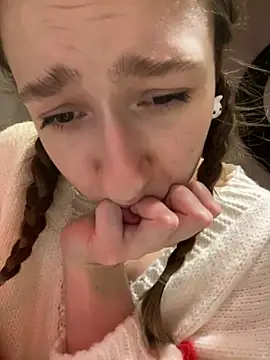 Snapshot of Lia__Love chatting on January 31, 12:18 pm Lia Love online show from January 31, 12:18 pm