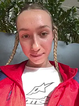 Snapshot of Lia__Love chatting on September 9, 12:15 pm Lia Love online show from September 9, 12:15 pm