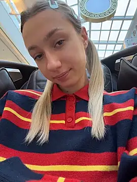 Snapshot of Lia__Love chatting on October 20, 10:16 am Lia Love online show from October 20, 10:16 am