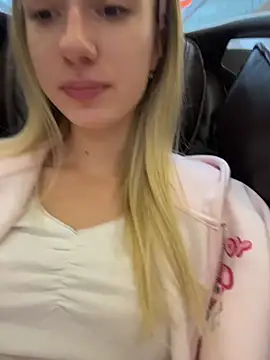 Snapshot of Lia__Love chatting on November 3, 12:17 pm Lia Love online show from November 3, 12:17 pm