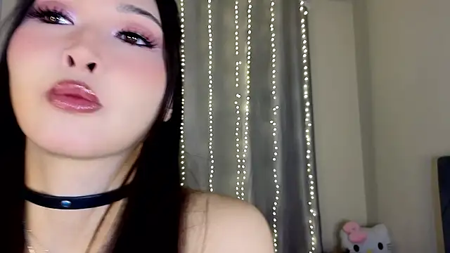 honey yani online show from February 14, 11:56 pm