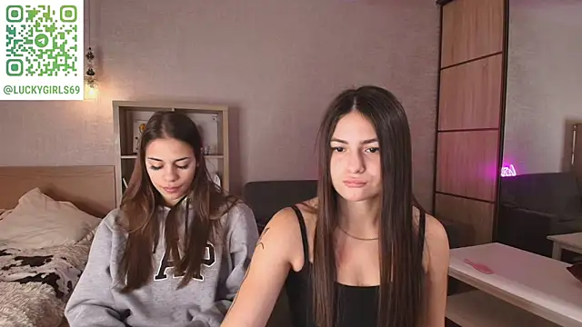 ShySonya online show from September 29, 11:15 am