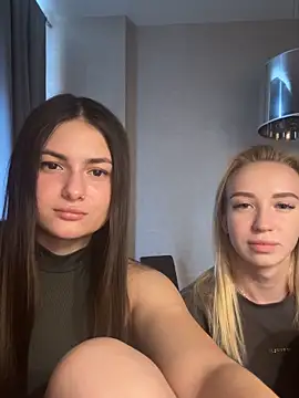 ShySonya online show from October 4, 11:30 am