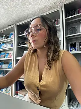 Snapshot of Kay_LustyWife chatting on December 15, 5:17 pm Kay LustyWife online show from December 15, 5:17 pm