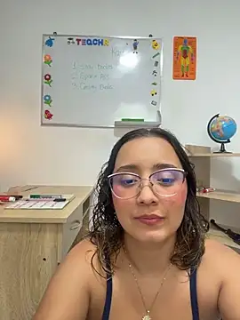 Kay LustyWife online show from May 14, 12:06 am