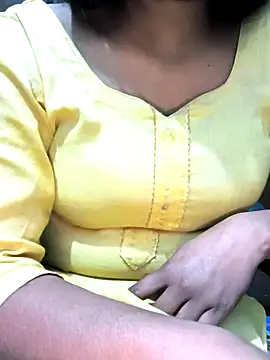 Snapshot of NEETU-89 chatting on January 25, 4:45 am NEETU-89 online show from January 25, 4:45 am