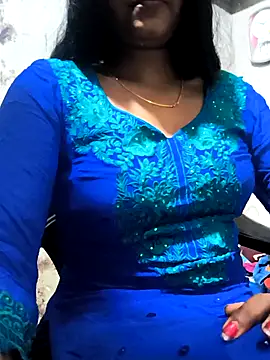 Snapshot of NEETU-89 chatting on February 18, 1:33 pm NEETU-89 online show from February 18, 1:33 pm