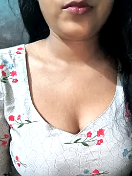 Snapshot of NEETU-89 chatting on October 17, 2:04 am NEETU-89 online show from October 17, 2:04 am