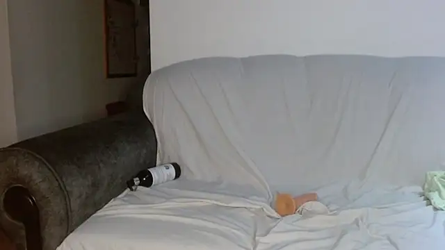 Snapshot of Vanessa_Aniston chatting on October 29, 11:12 am Vanessa Aniston online show from October 29, 11:12 am