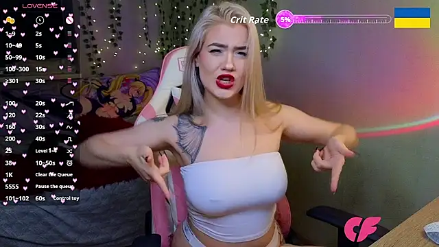 Snapshot of RedVelveten chatting on November 15, 1:18 pm RedVelveten online show from November 15, 1:18 pm