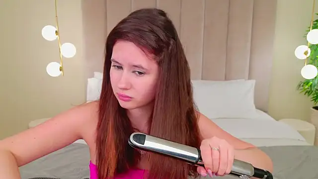 Snapshot of milaleoneli chatting on January 26, 5:23 pm milaleoneli online show from January 26, 5:23 pm