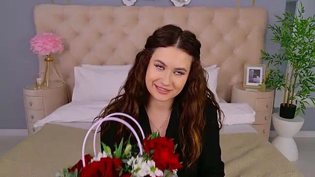 Snapshot of milaleoneli chatting on March 10, 6:45 pm milaleoneli online show from March 10, 6:45 pm