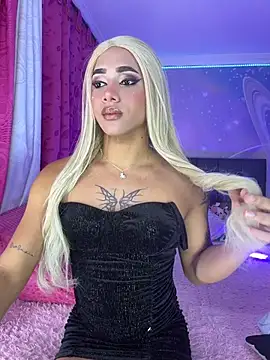 Snapshot of Thalia_girl21 chatting on July 3, 2:51 am Thalia girl21 online show from July 3, 2:51 am
