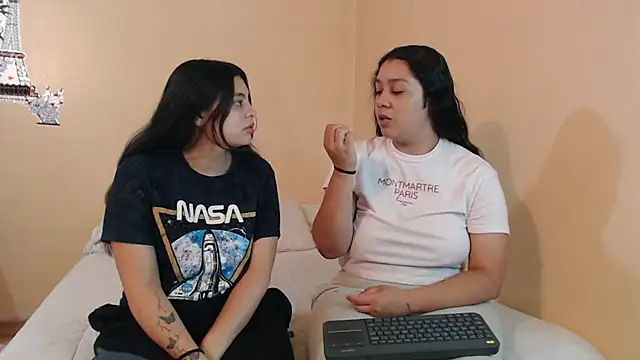 Snapshot of Scarlett_Jazmin chatting on July 10, 9:01 am Scarlett Jazmin online show from July 10, 9:01 am