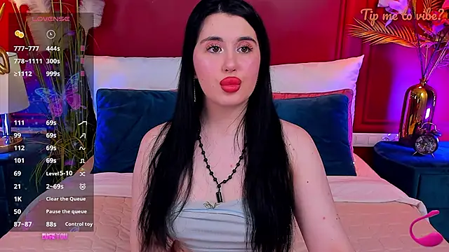 Mayzzie online show from May 4, 7:10 pm