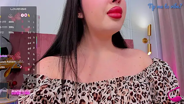 Mayzzie online show from June 27, 7:19 pm