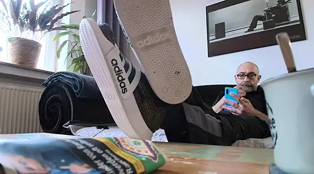 Snapshot of Kingsscepter chatting on February 10, 2:26 pm Kingsscepter online show from February 10, 2:26 pm