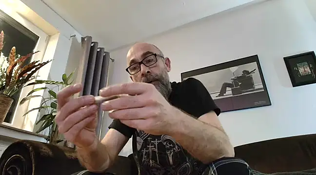 Snapshot of Kingsscepter chatting on February 10, 5:41 pm Kingsscepter online show from February 10, 5:41 pm