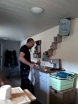 Snapshot of Kingsscepter chatting on February 15, 2:55 pm Kingsscepter online show from February 15, 2:55 pm