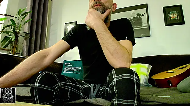 Snapshot of Kingsscepter chatting on March 5, 6:34 pm Kingsscepter online show from March 5, 6:34 pm