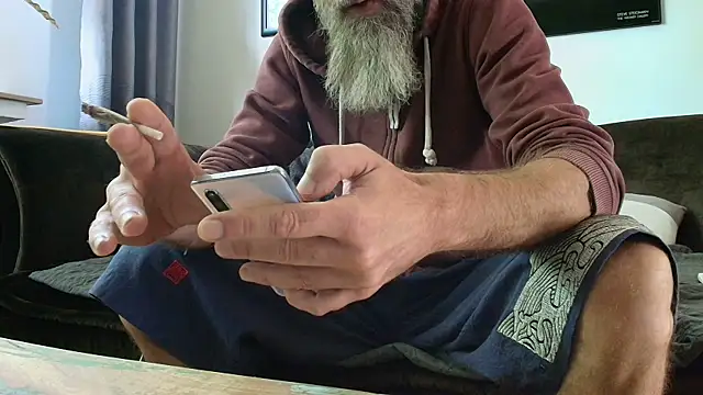 Snapshot of Kingsscepter chatting on September 10, 11:10 am Kingsscepter online show from September 10, 11:10 am