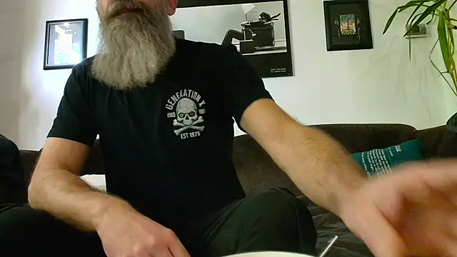 Snapshot of Kingsscepter chatting on October 19, 2:07 pm Kingsscepter online show from October 19, 2:07 pm