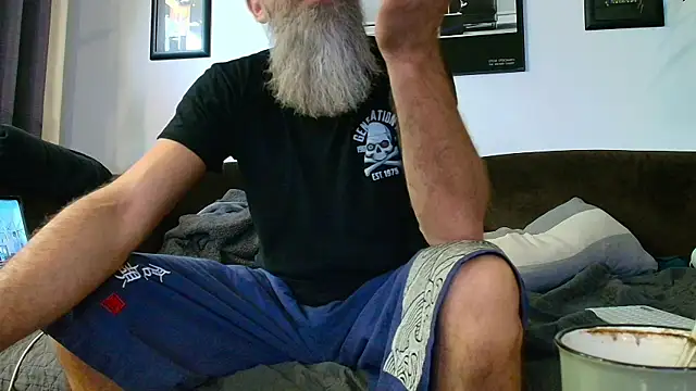 Snapshot of Kingsscepter chatting on October 25, 9:39 am Kingsscepter online show from October 25, 9:39 am