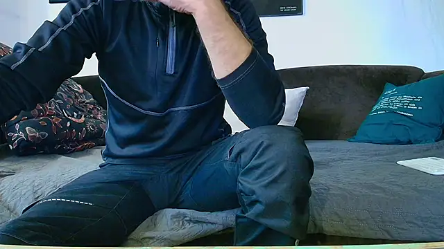 Snapshot of Kingsscepter chatting on December 5, 3:09 pm Kingsscepter online show from December 5, 3:09 pm