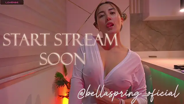 Snapshot of b3llaspringg chatting on June 26, 11:42 pm b3llaspringg online show from June 26, 11:42 pm