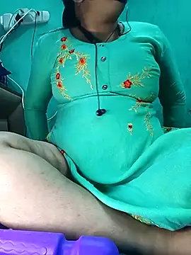 hotty manisha online show from November 30, 5:50 pm