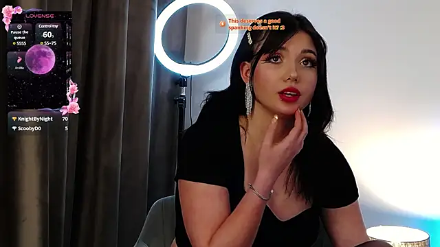 AveryWillow online show from February 27, 7:26 pm