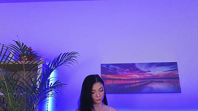 AveryWillow online show from February 1, 5:44 pm