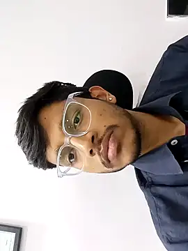 Snapshot of skinnyyyyyyyyy chatting on January 20, 3:39 pm skinnyyyyyyyyy online show from January 20, 3:39 pm