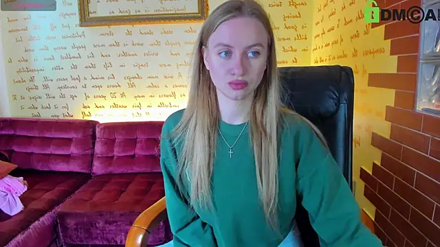 Snapshot of alexa_glory chatting on November 5, 8:36 am alexa glory online show from November 5, 8:36 am