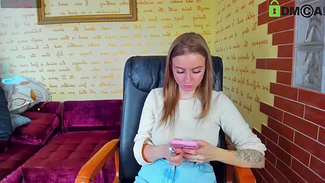 Snapshot of alexa_glory chatting on December 5, 11:19 am alexa glory online show from December 5, 11:19 am