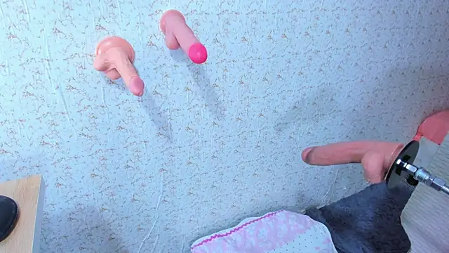 Snapshot of Elalove_ chatting on December 10, 3:41 am Elalove online show from December 10, 3:41 am