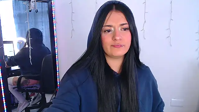 Snapshot of Samanta_james19 chatting on May 7, 6:57 pm Samanta james19 online show from May 7, 6:57 pm