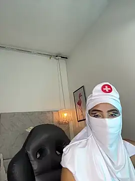 naomiii   online show from November 1, 11:45 am