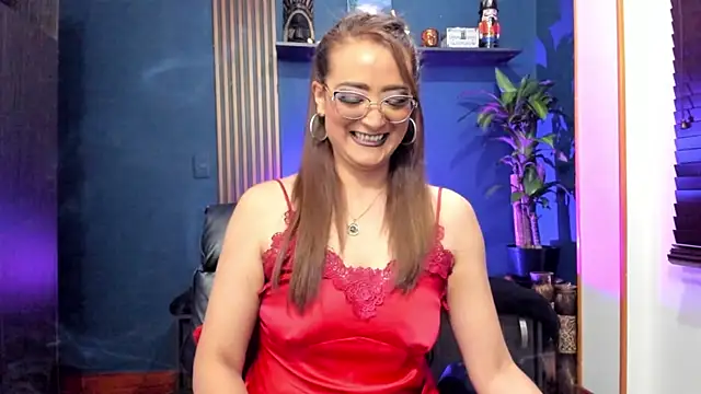 Snapshot of AdeleMourfg chatting on July 16, 1:55 am AdeleMourfg online show from July 16, 1:55 am
