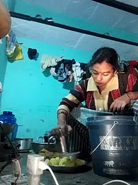 Snapshot of Surajpuja79 chatting on December 5, 3:59 am Surajpuja79 online show from December 5, 3:59 am