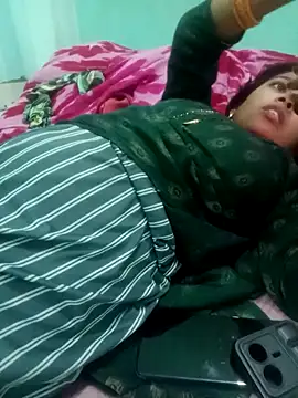 Snapshot of Surajpuja79 chatting on February 16, 8:32 am Surajpuja79 online show from February 16, 8:32 am