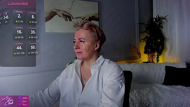 Snapshot of Nika_Smit chatting on December 20, 10:16 am Nika Smit online show from December 20, 10:16 am