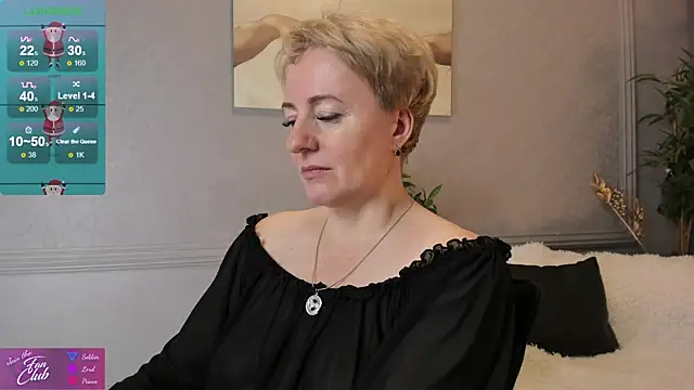 Snapshot of Nika_Smit chatting on December 25, 8:29 am Nika Smit online show from December 25, 8:29 am