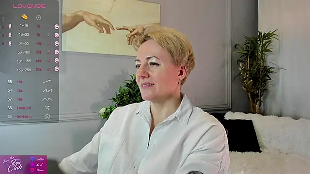 Snapshot of Nika_Smit chatting on January 26, 8:14 am Nika Smit online show from January 26, 8:14 am